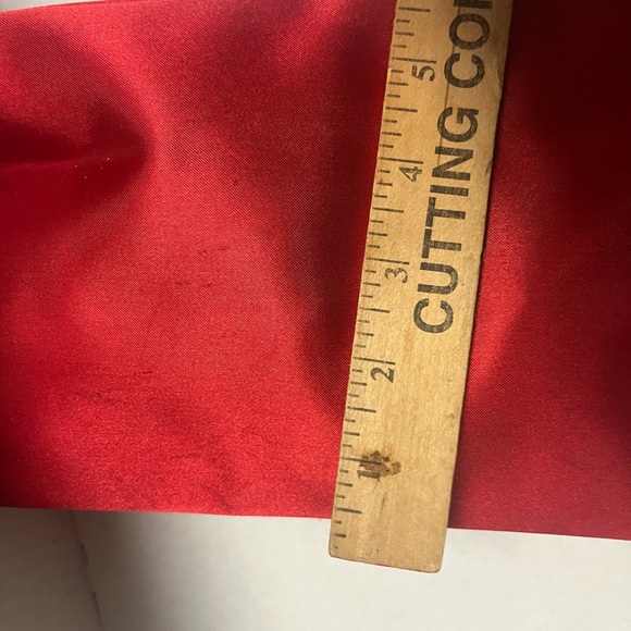 YSL YVES SAINT LAURENT RED SATIN CLUTCH/MAKE-UP BAG - Picture 8 of 8